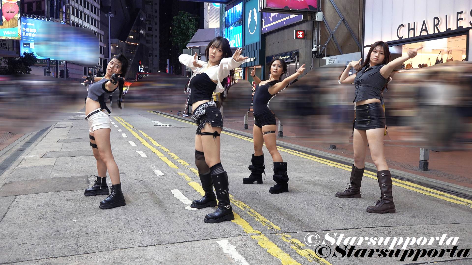 20261005 @chuu2.official @ KPOP dance @ 香港銅鑼灣 E Exit 對出